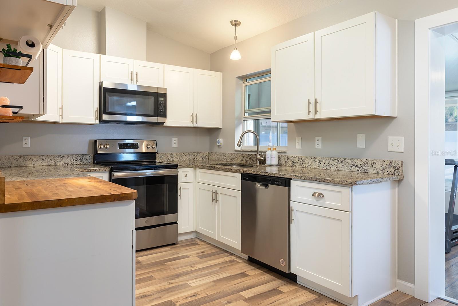 12146 VIRGINIA DR, LEESBURG, FL, 34788