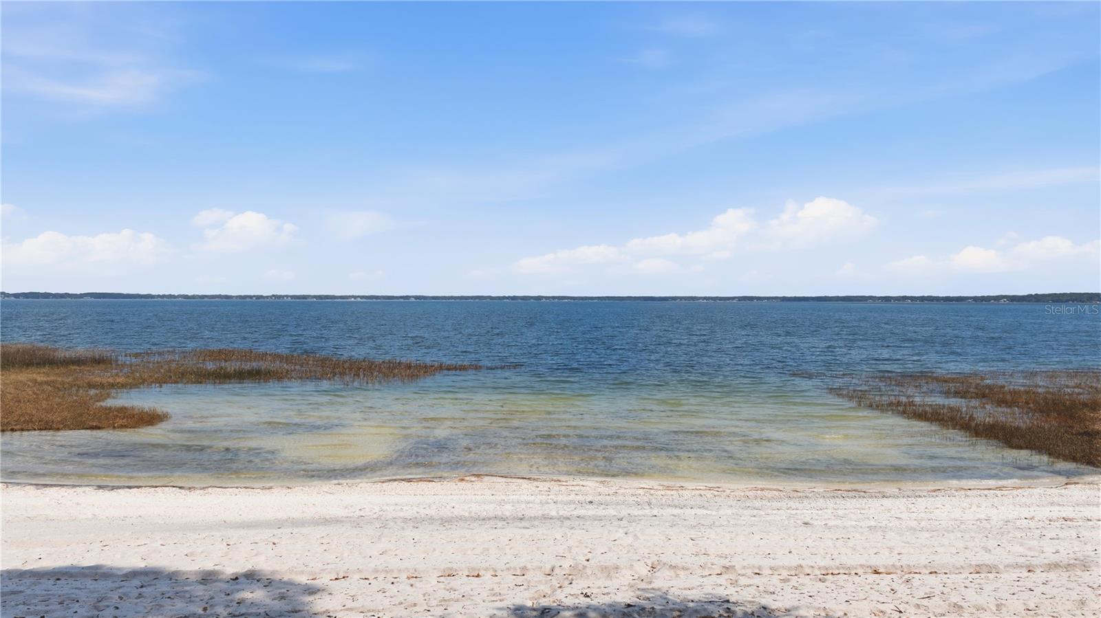 12621 SE SUNSET HARBOR RD, WEIRSDALE, FL, 32195