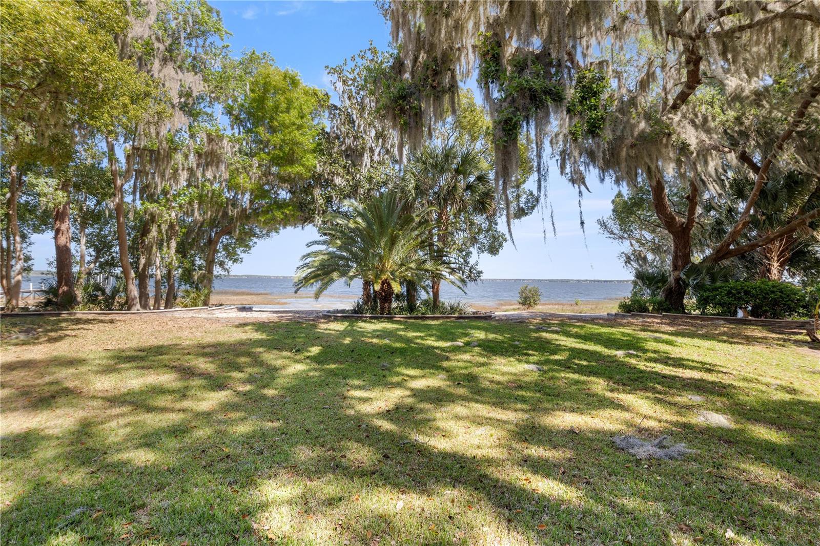 12621 SE SUNSET HARBOR RD, WEIRSDALE, FL, 32195