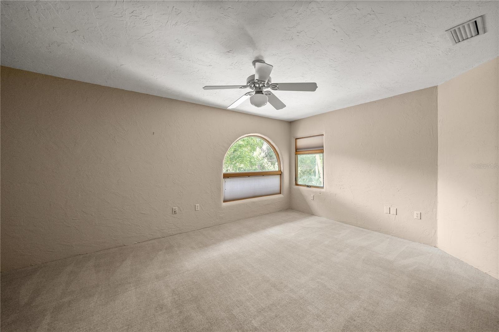 12621 SE SUNSET HARBOR RD, WEIRSDALE, FL, 32195