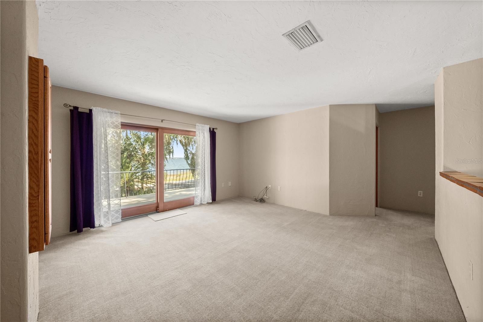 12621 SE SUNSET HARBOR RD, WEIRSDALE, FL, 32195