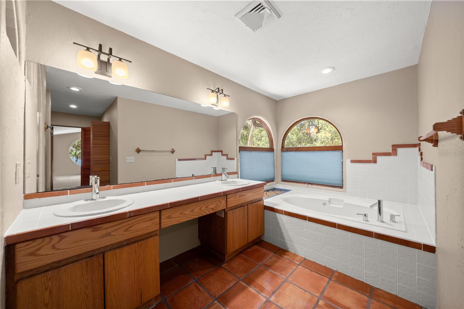 12621 SE SUNSET HARBOR RD, WEIRSDALE, FL, 32195