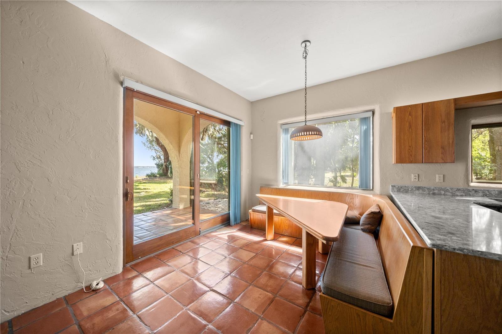 12621 SE SUNSET HARBOR RD, WEIRSDALE, FL, 32195