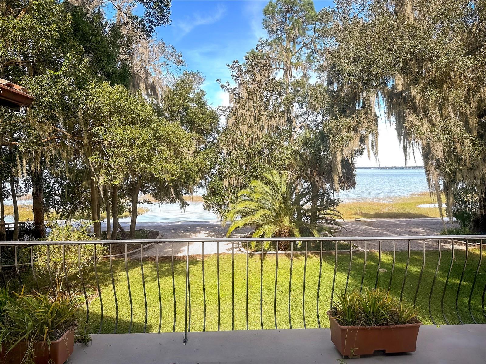 12621 SE SUNSET HARBOR RD, WEIRSDALE, FL, 32195