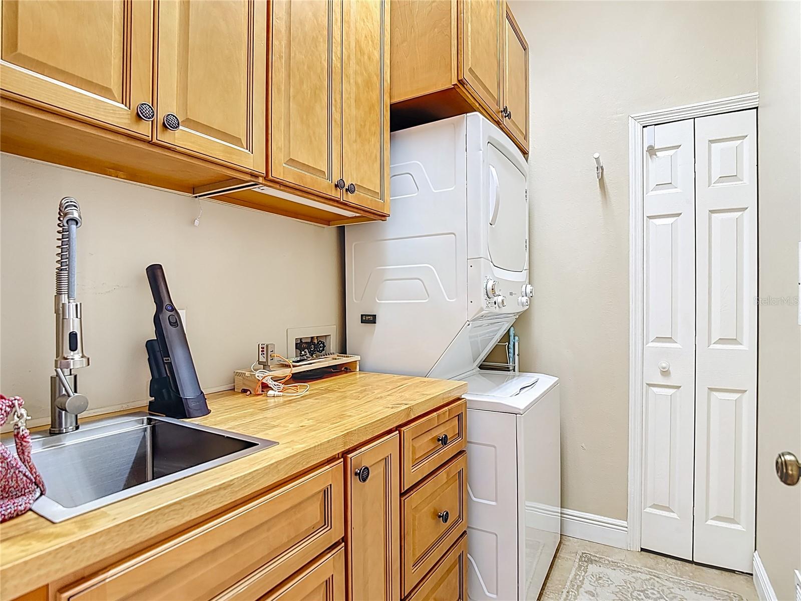 9906 BENNINGTON DR, TAMPA, FL, 33626