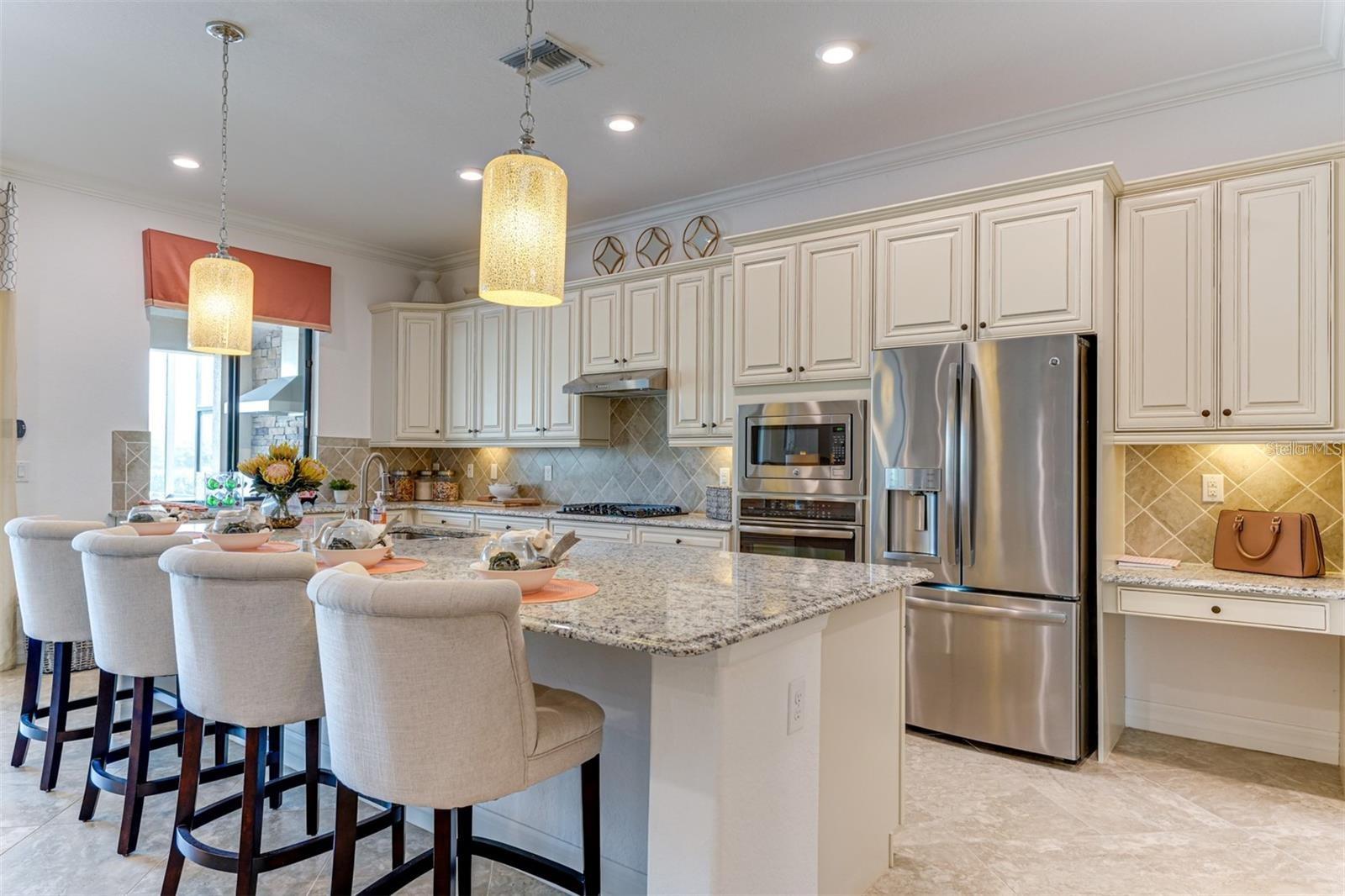 5803 CESSNA RUN, BRADENTON, FL, 34211