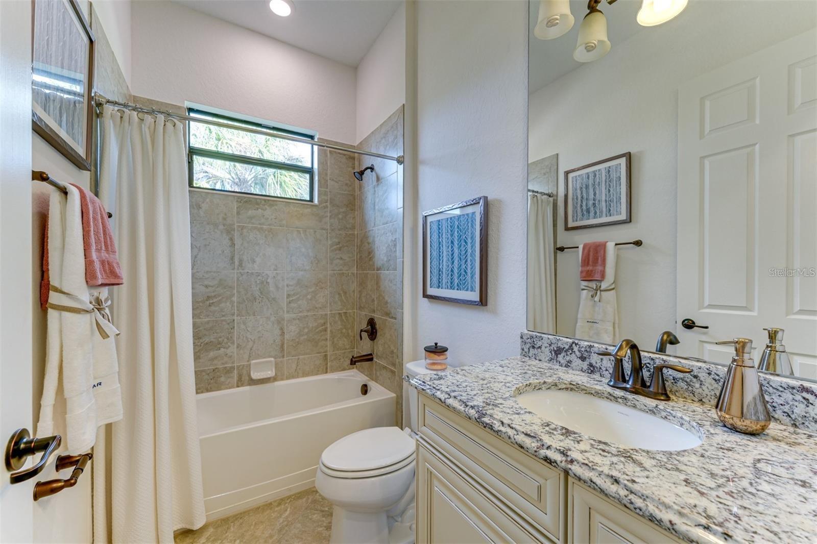 5803 CESSNA RUN, BRADENTON, FL, 34211