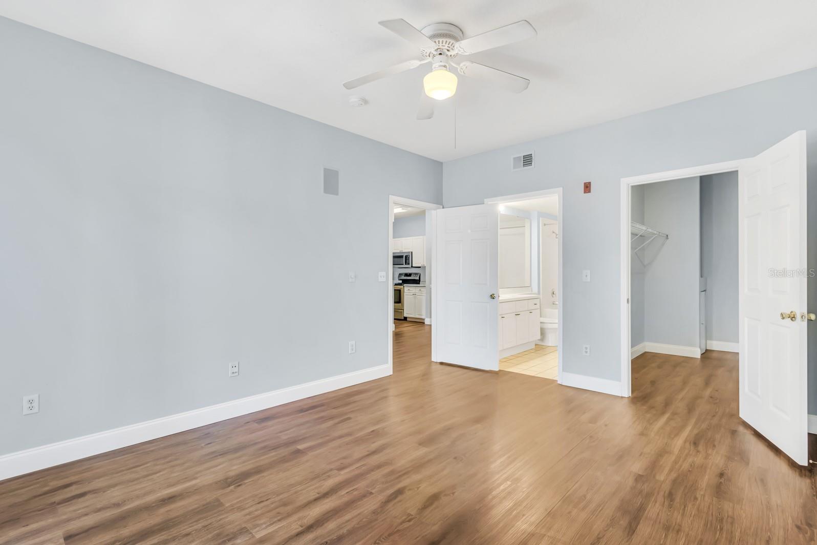 14304 FREDRICKSBURG DR #402, ORLANDO, FL, 32837