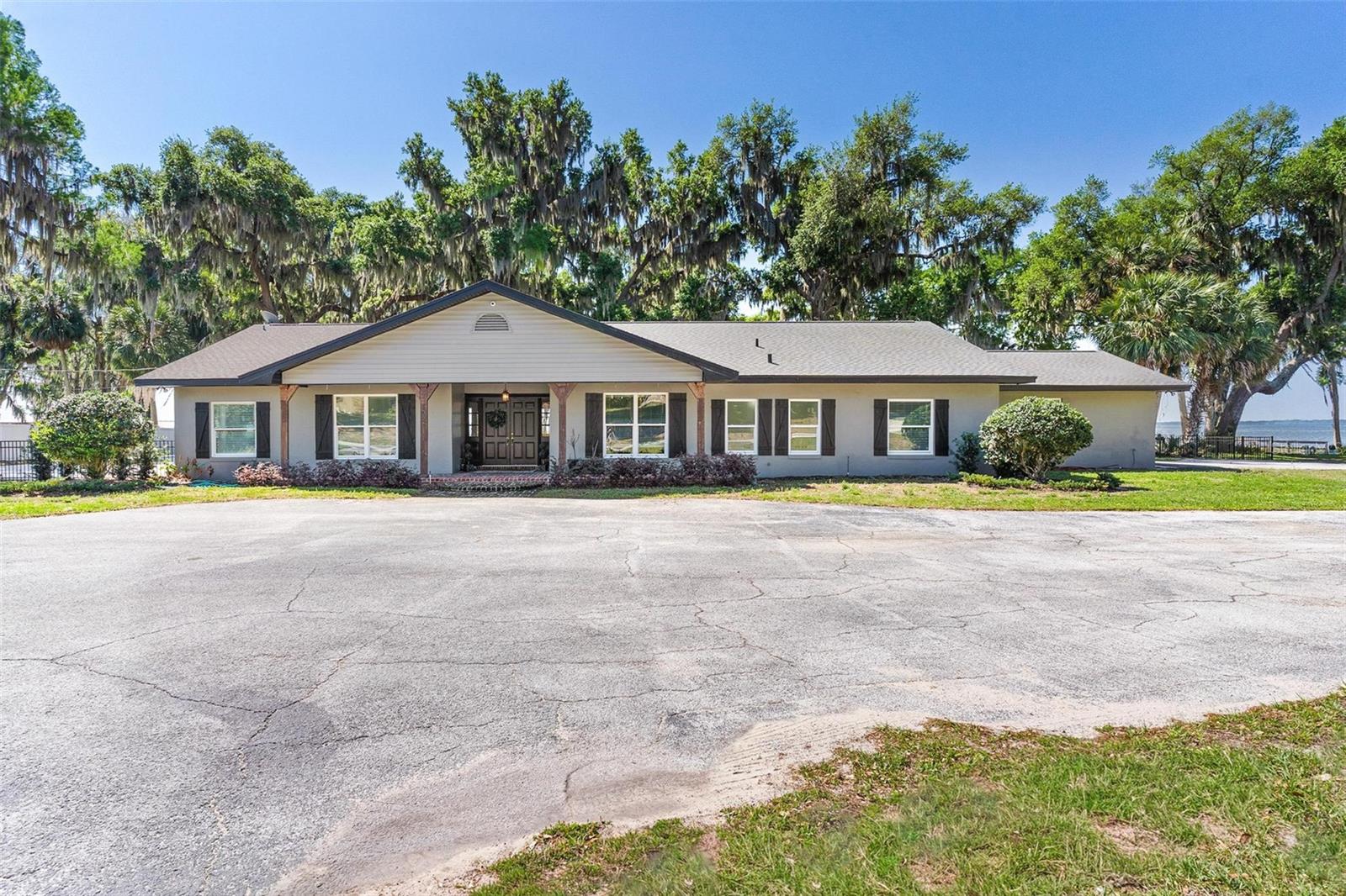 3020 INDIAN TRL, EUSTIS, FL, 32726
