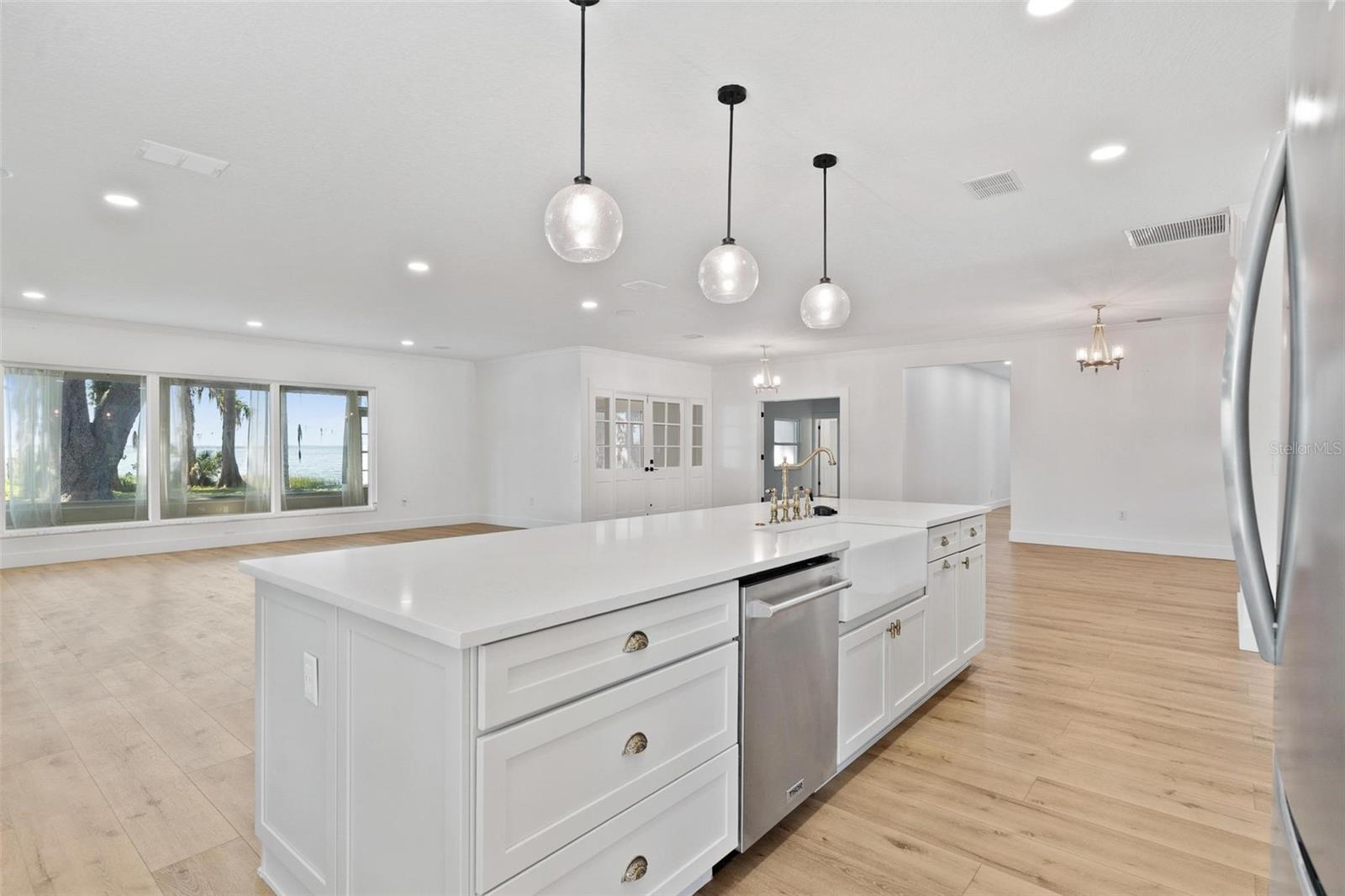 3020 INDIAN TRL, EUSTIS, FL, 32726
