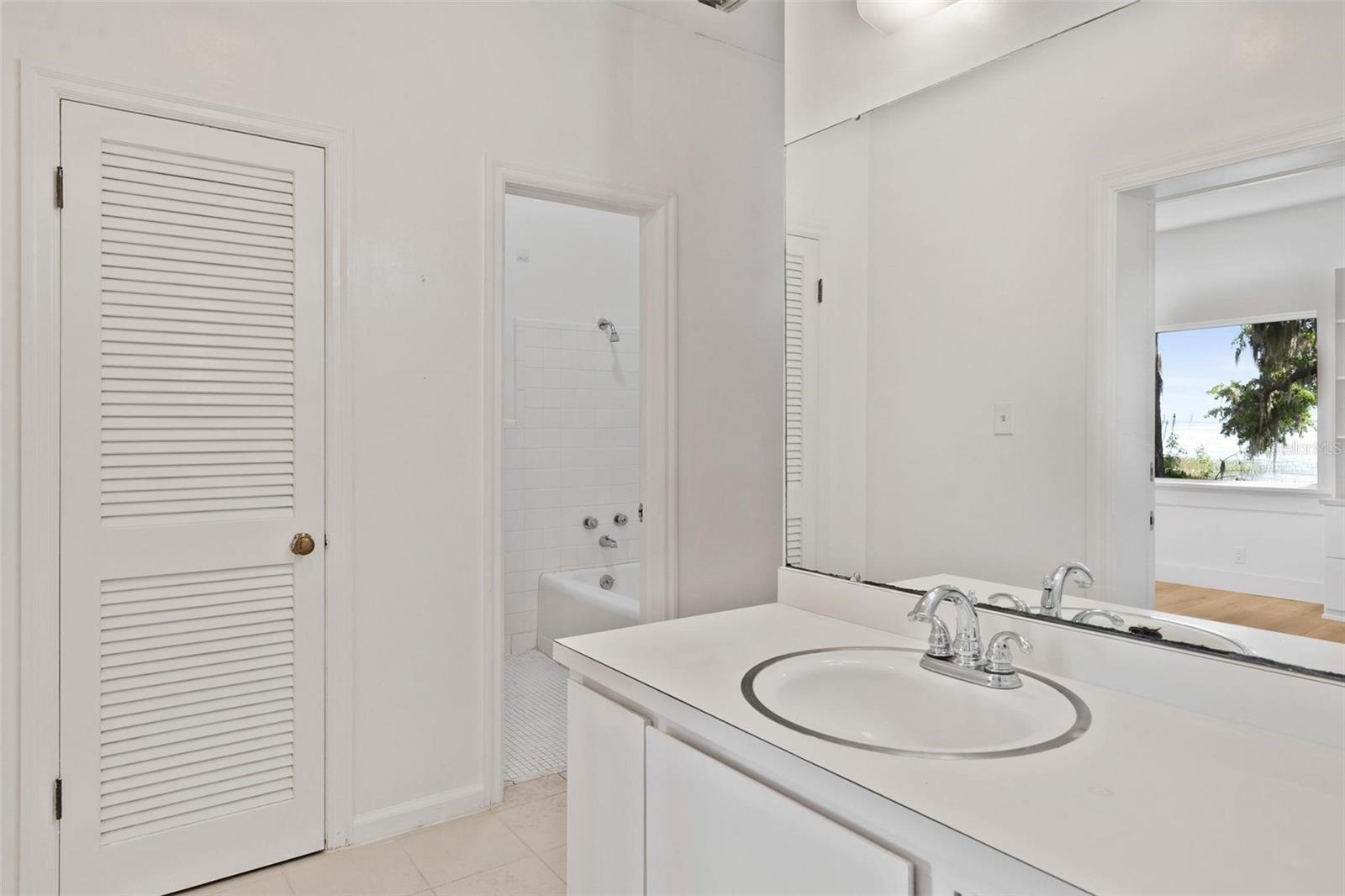 3020 INDIAN TRL, EUSTIS, FL, 32726