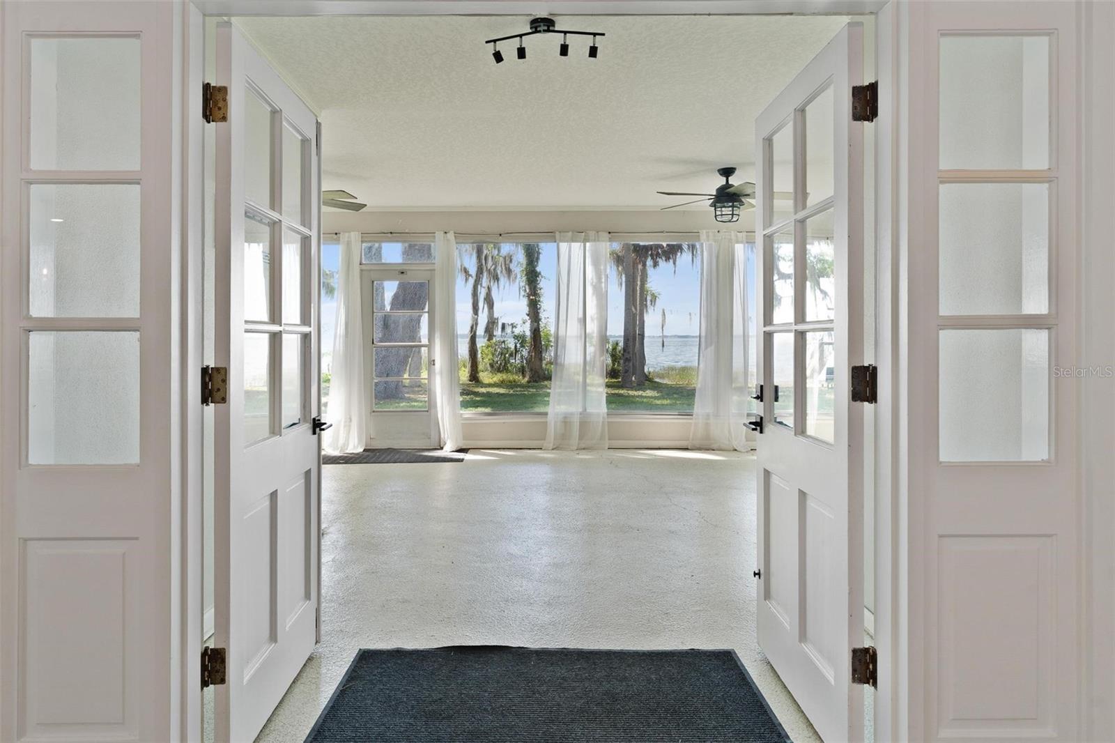 3020 INDIAN TRL, EUSTIS, FL, 32726