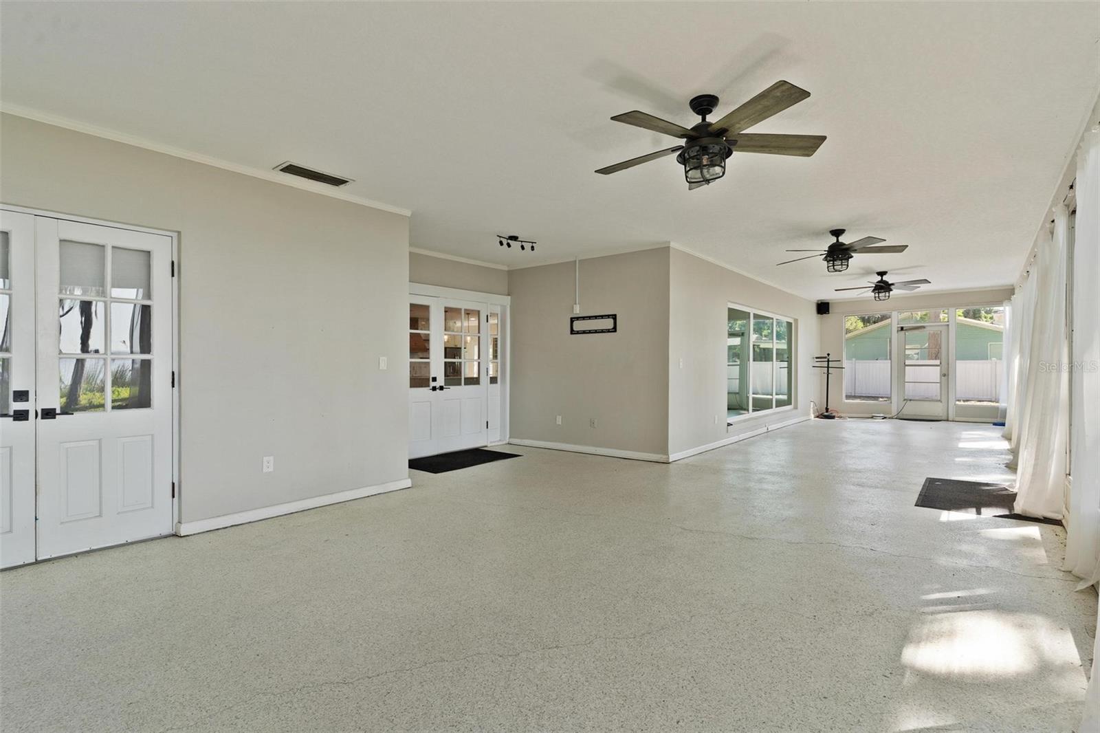 3020 INDIAN TRL, EUSTIS, FL, 32726