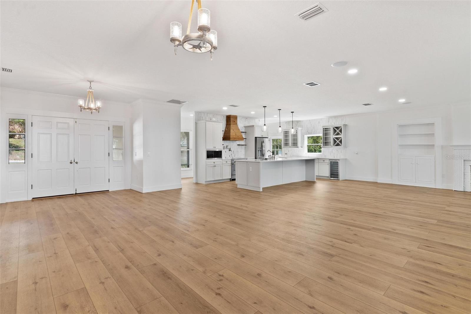 3020 INDIAN TRL, EUSTIS, FL, 32726