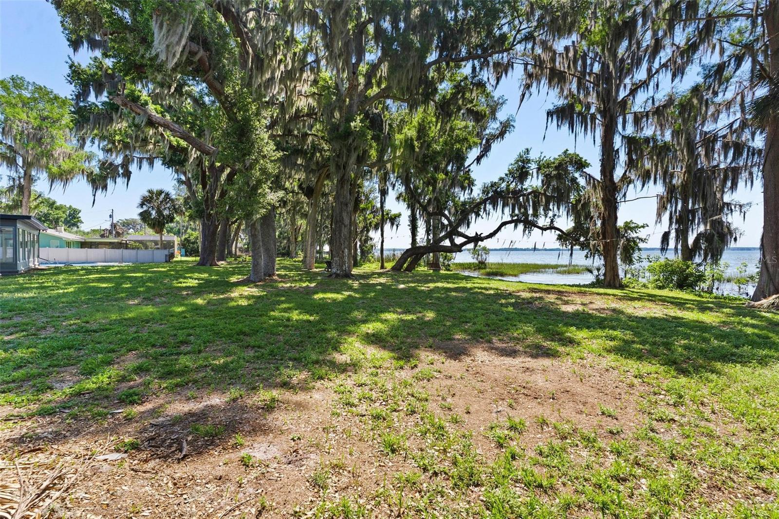 3020 INDIAN TRL, EUSTIS, FL, 32726