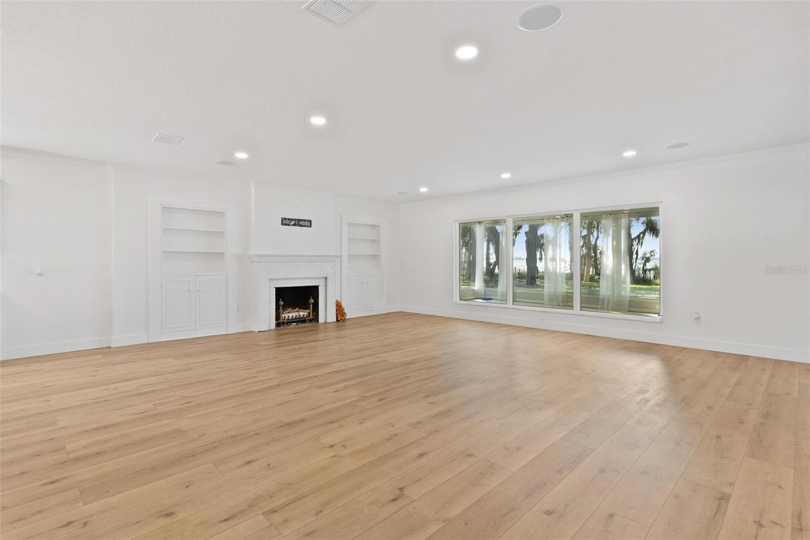 3020 INDIAN TRL, EUSTIS, FL, 32726