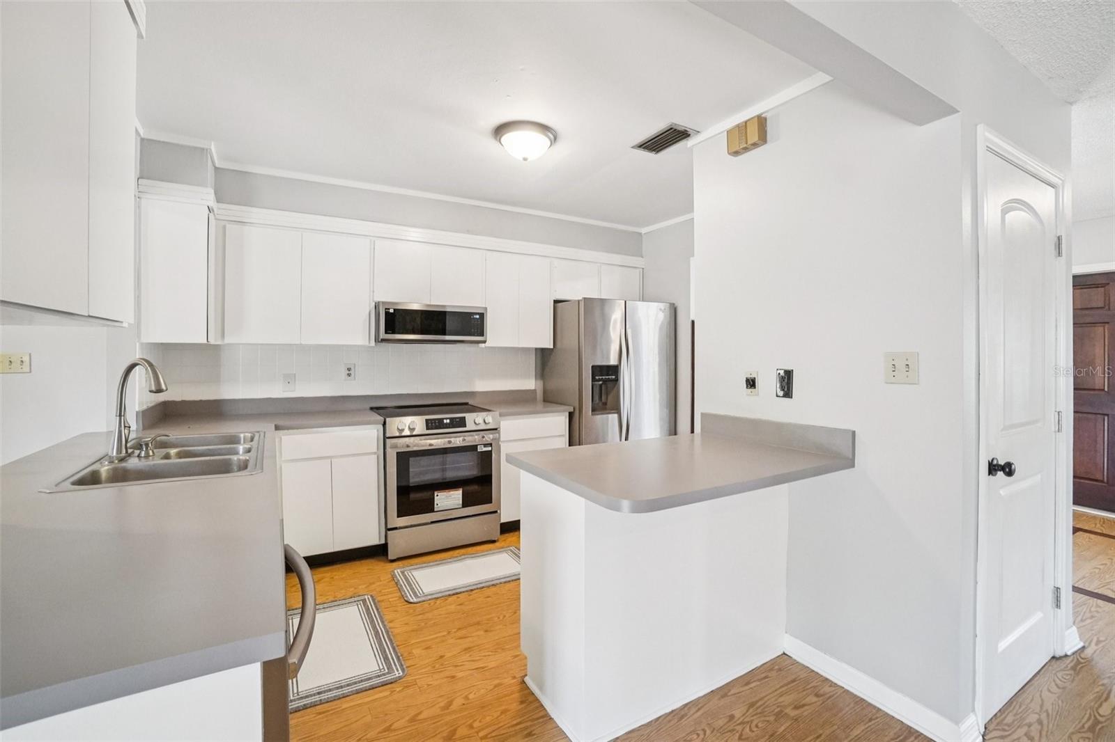 2024 W SITKA ST, TAMPA, FL, 33604
