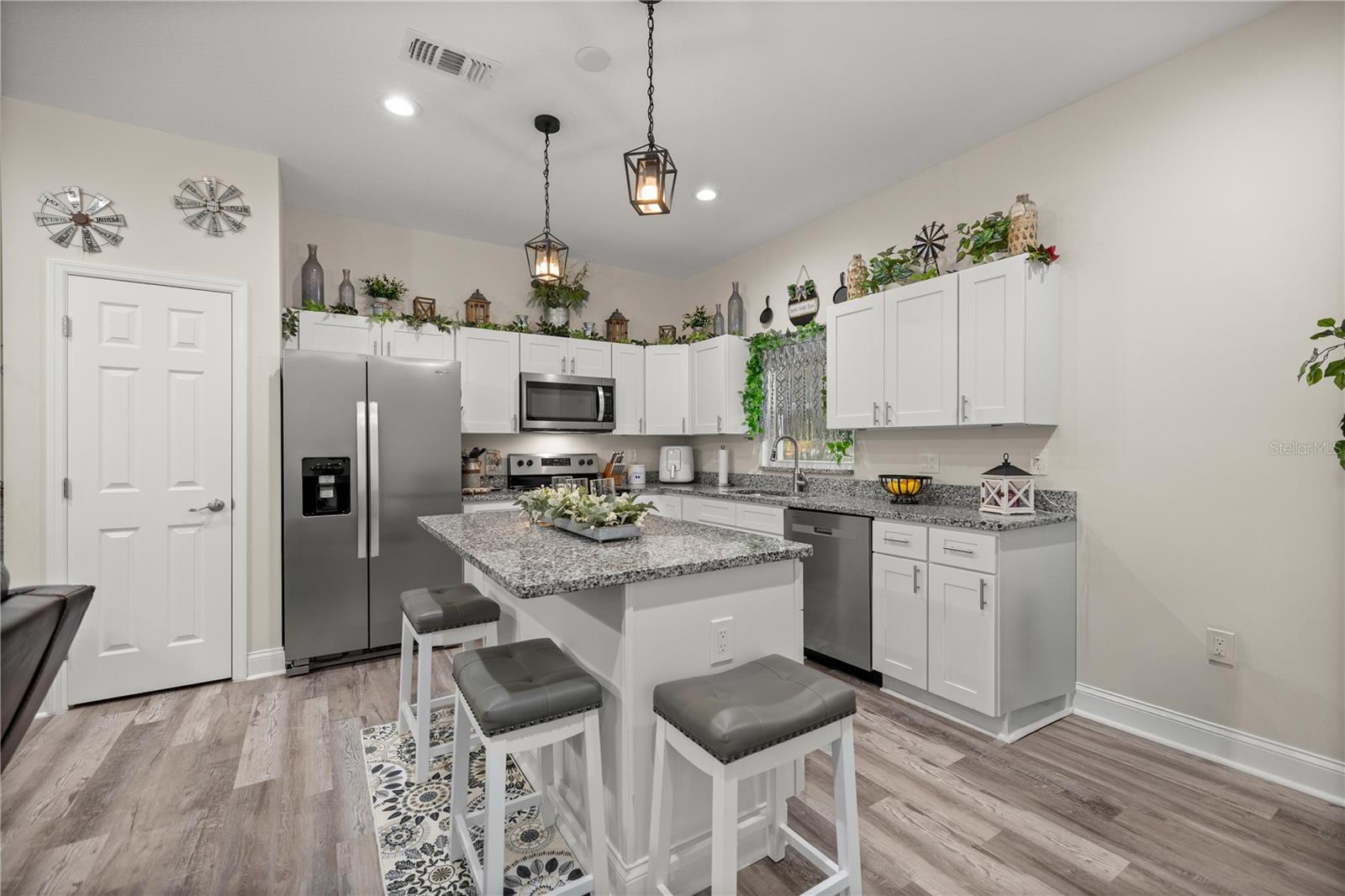 2 MAGNOLIA PASS TRCE, OCKLAWAHA, FL, 32179