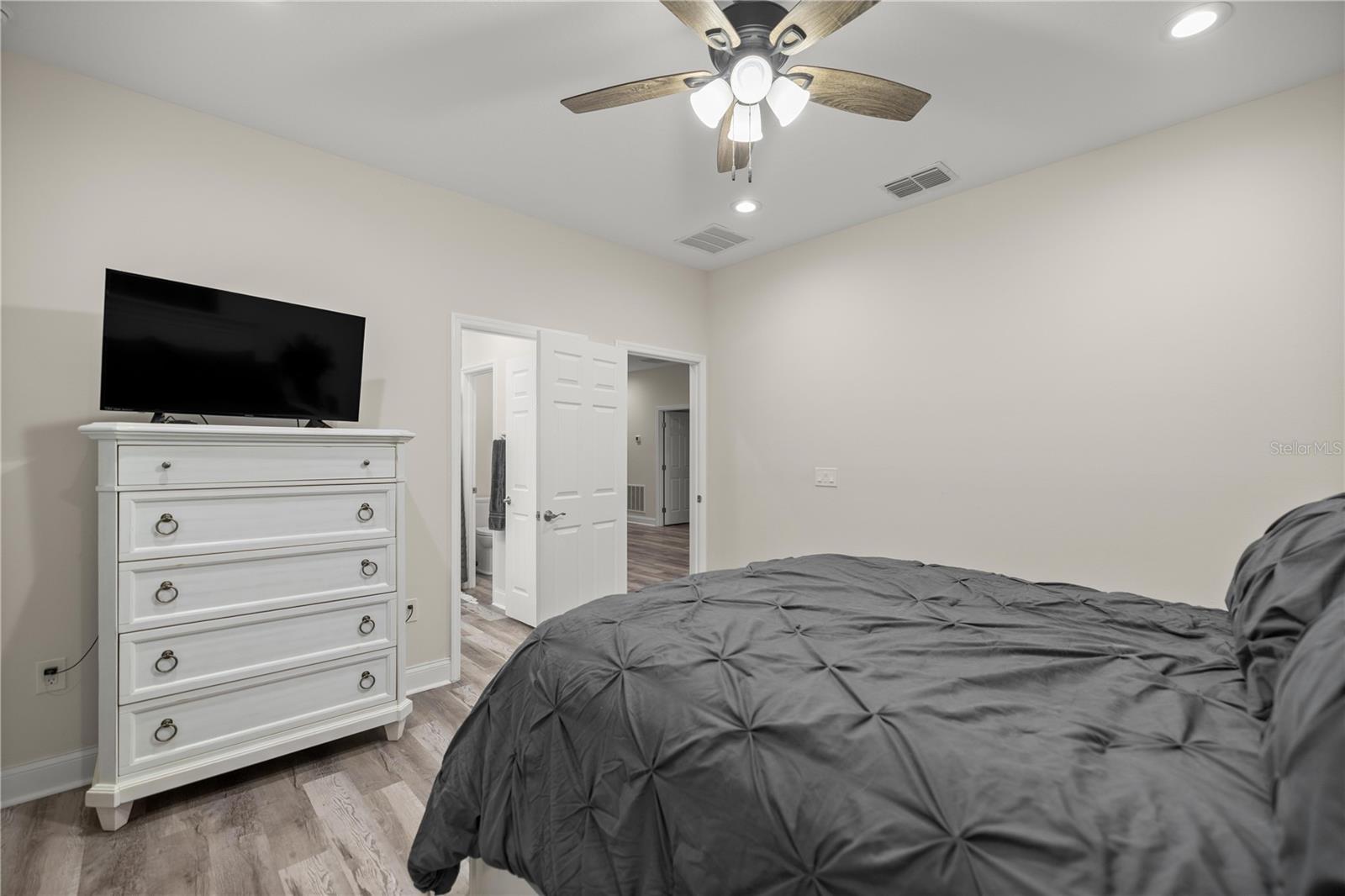 2 MAGNOLIA PASS TRCE, OCKLAWAHA, FL, 32179