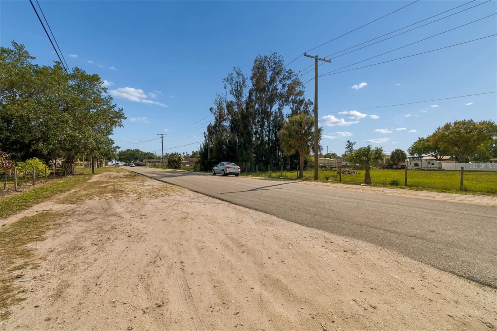 610 RAILROAD ST, WIMAUMA, FL, 33598