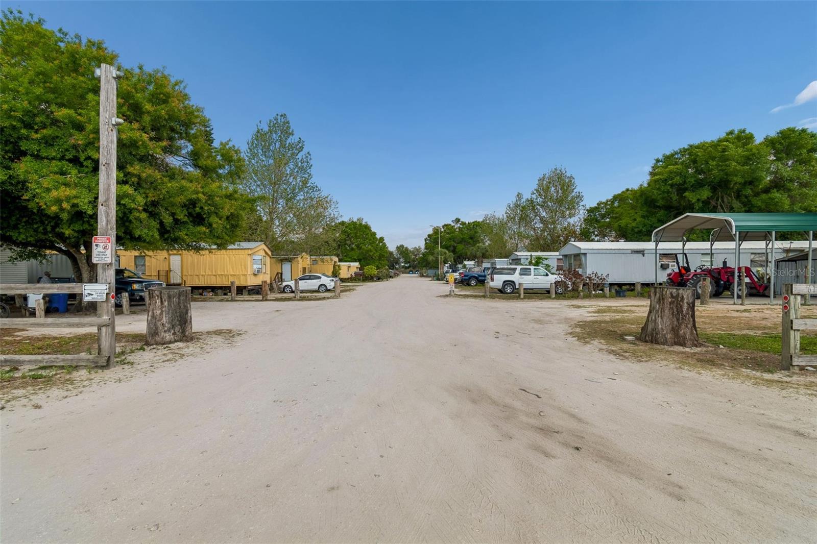 610 RAILROAD ST, WIMAUMA, FL, 33598