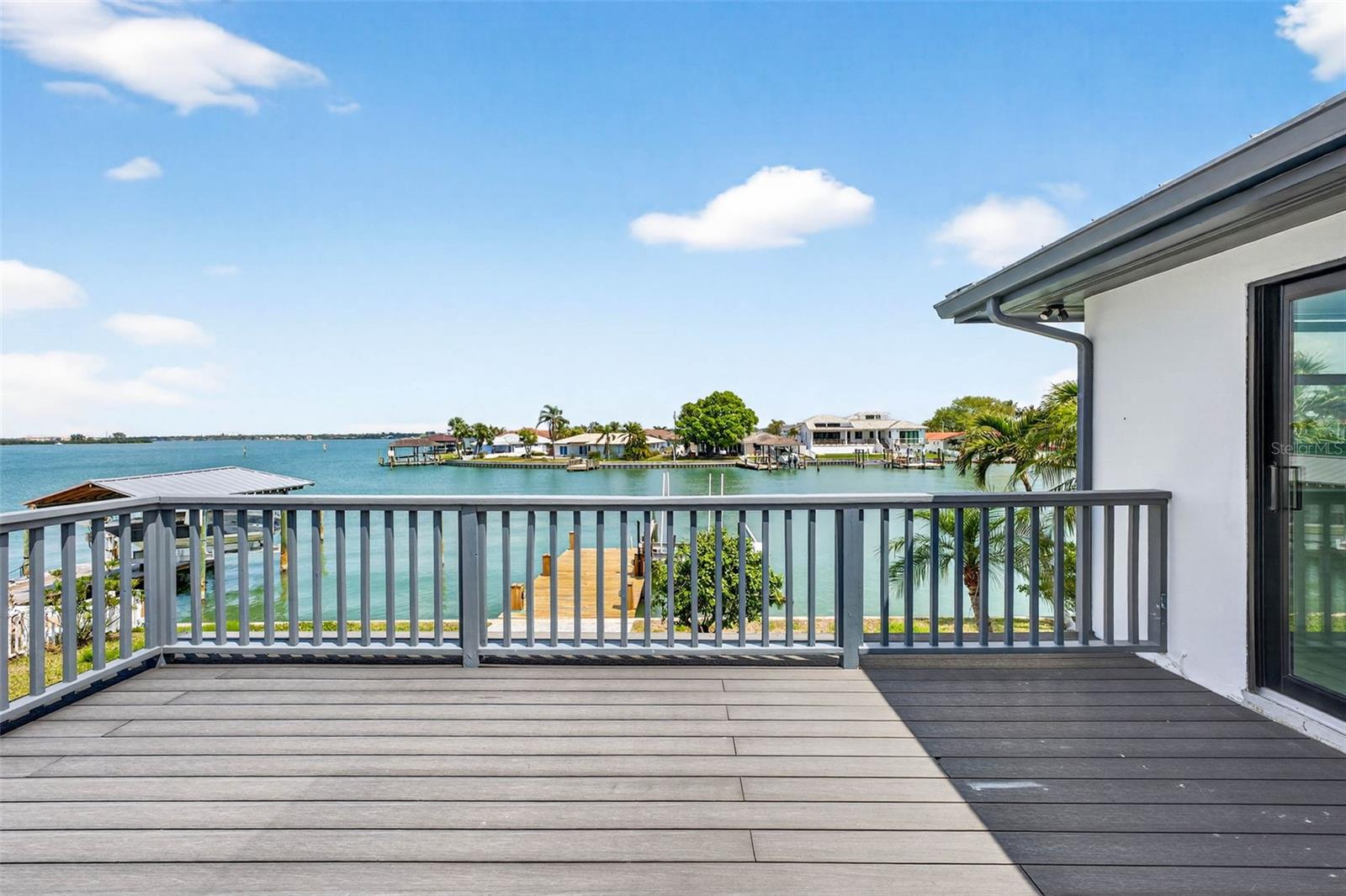 319 MIDWAY IS, CLEARWATER BEACH, FL, 33767