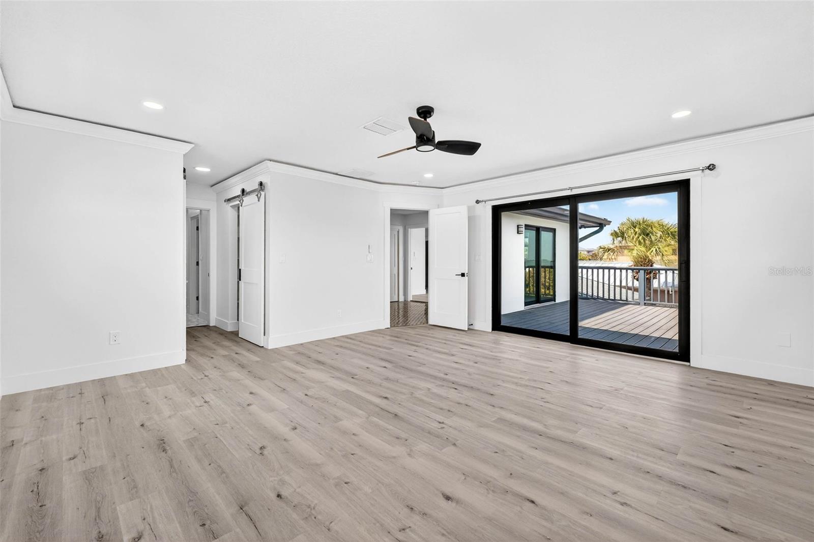 319 MIDWAY IS, CLEARWATER BEACH, FL, 33767