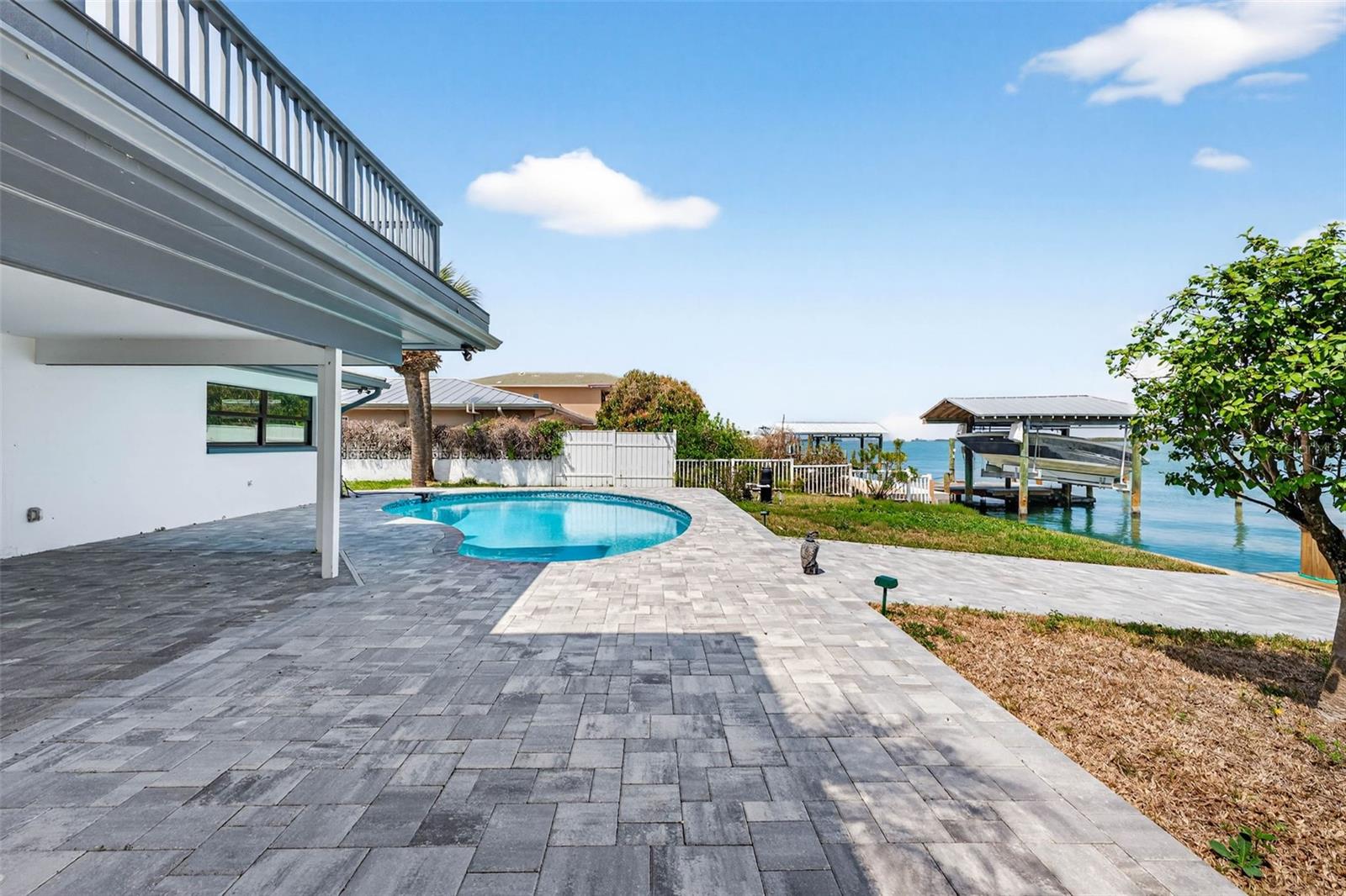 319 MIDWAY IS, CLEARWATER BEACH, FL, 33767