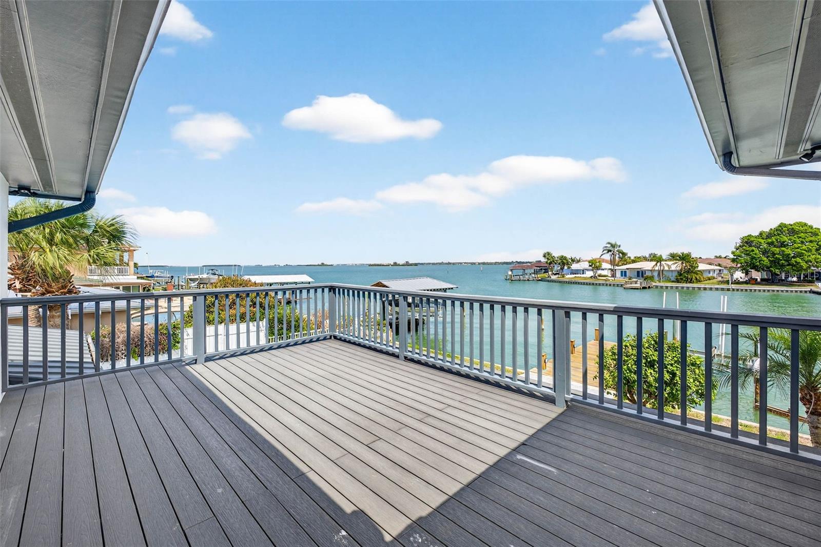 319 MIDWAY IS, CLEARWATER BEACH, FL, 33767