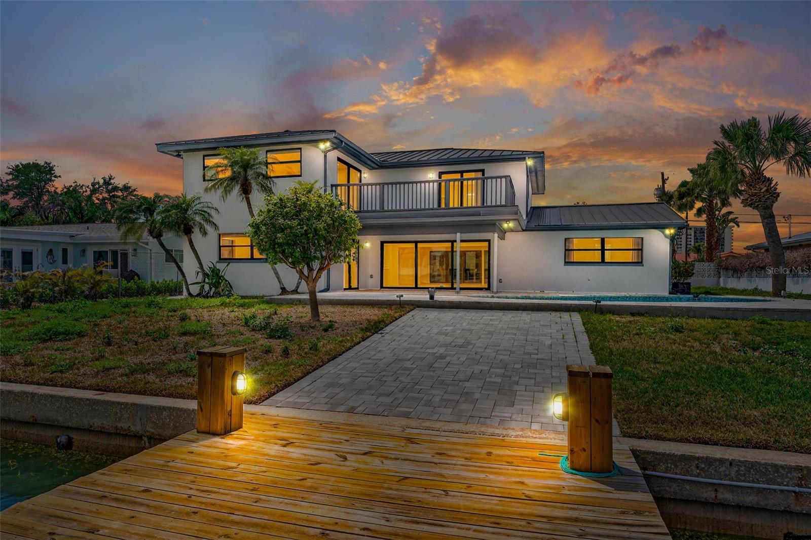 319 MIDWAY IS, CLEARWATER BEACH, FL, 33767