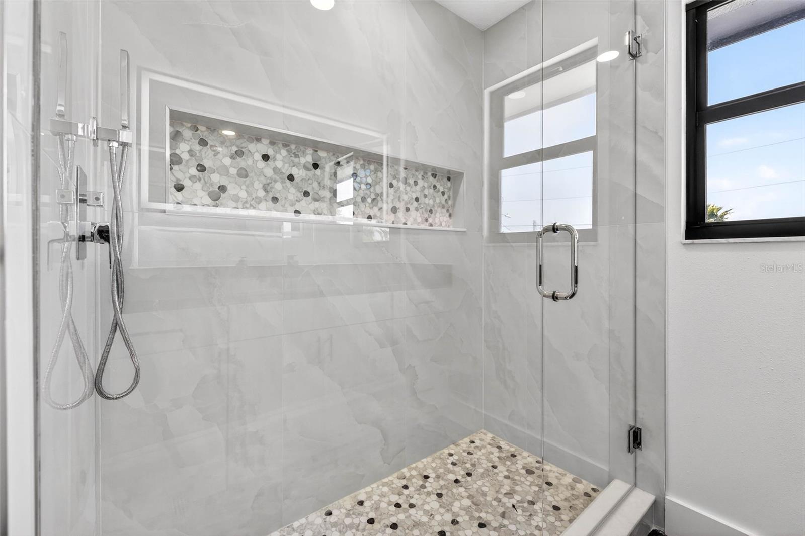 319 MIDWAY IS, CLEARWATER BEACH, FL, 33767