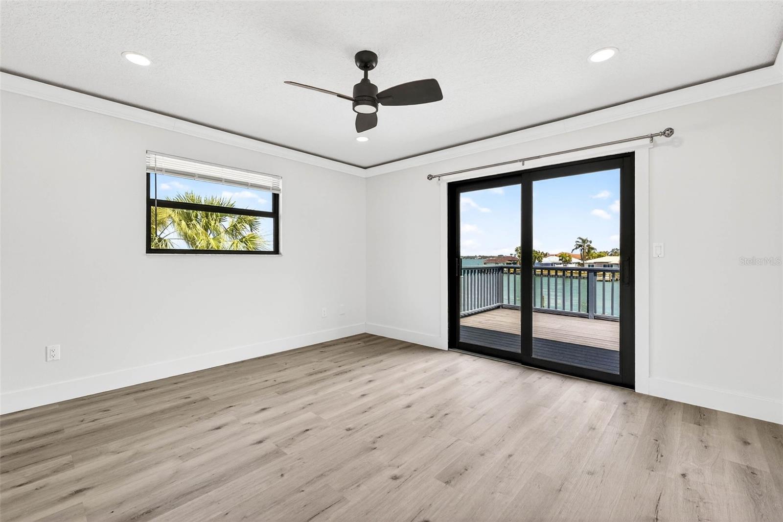 319 MIDWAY IS, CLEARWATER BEACH, FL, 33767
