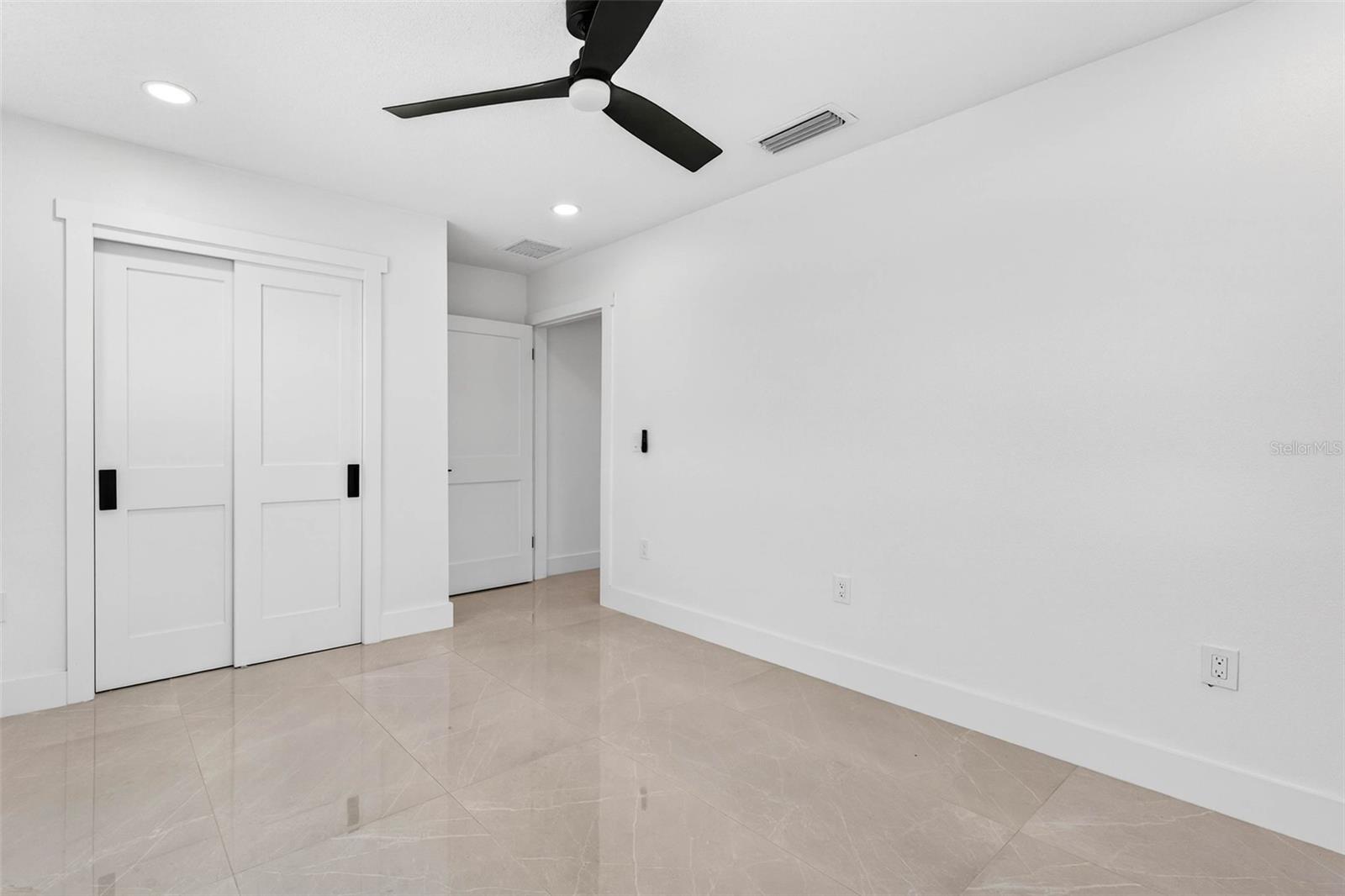319 MIDWAY IS, CLEARWATER BEACH, FL, 33767