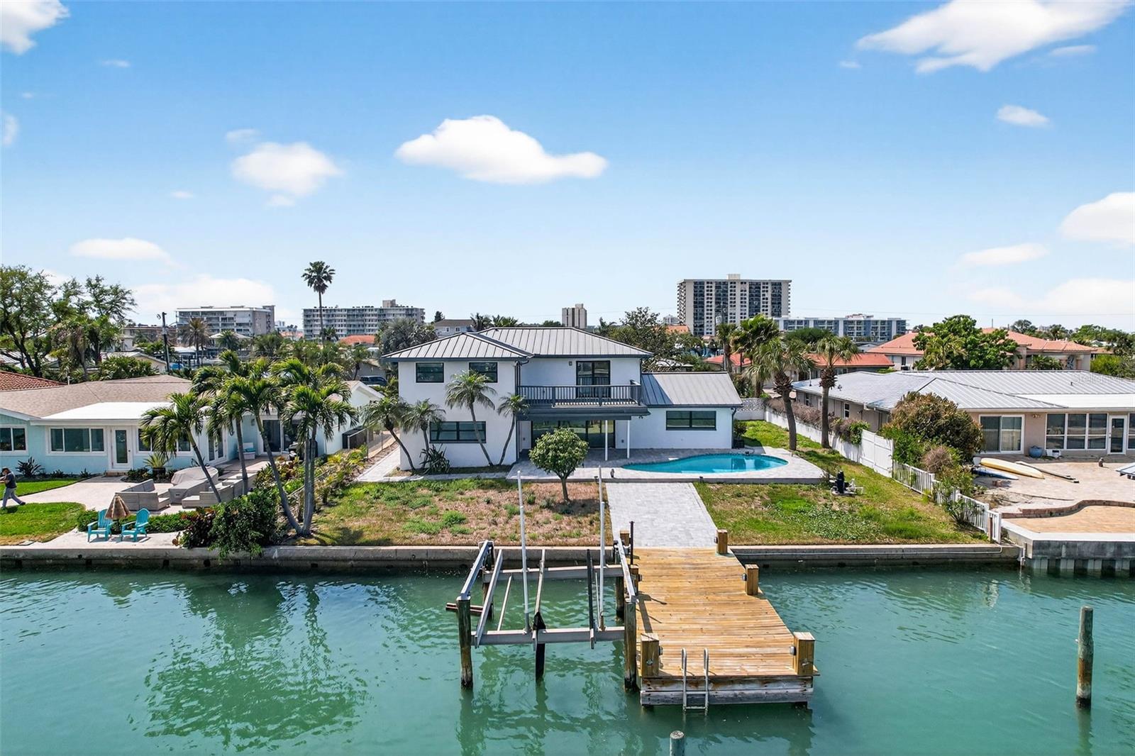 319 MIDWAY IS, CLEARWATER BEACH, FL, 33767