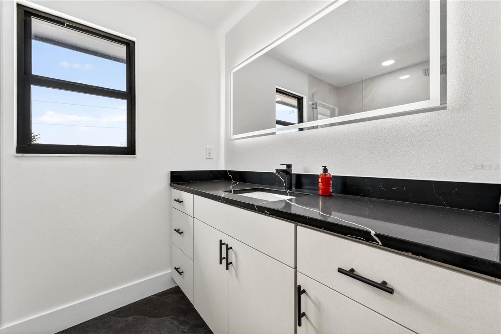 319 MIDWAY IS, CLEARWATER BEACH, FL, 33767