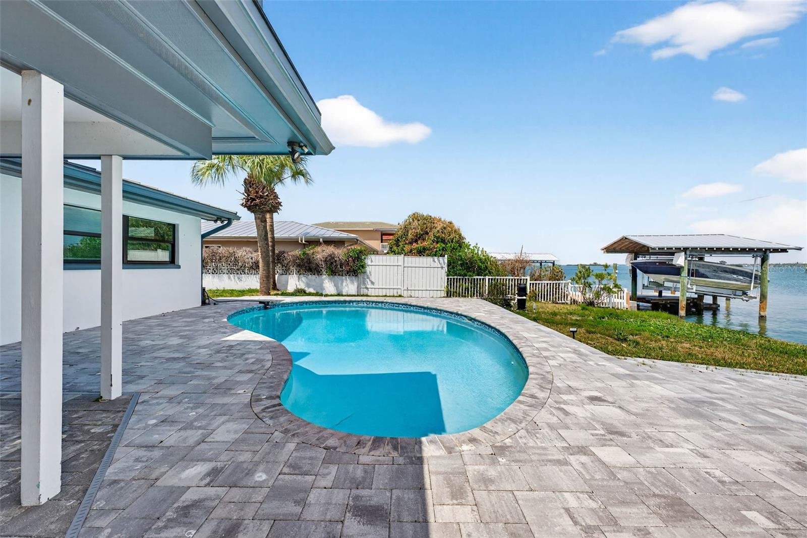 319 MIDWAY IS, CLEARWATER BEACH, FL, 33767