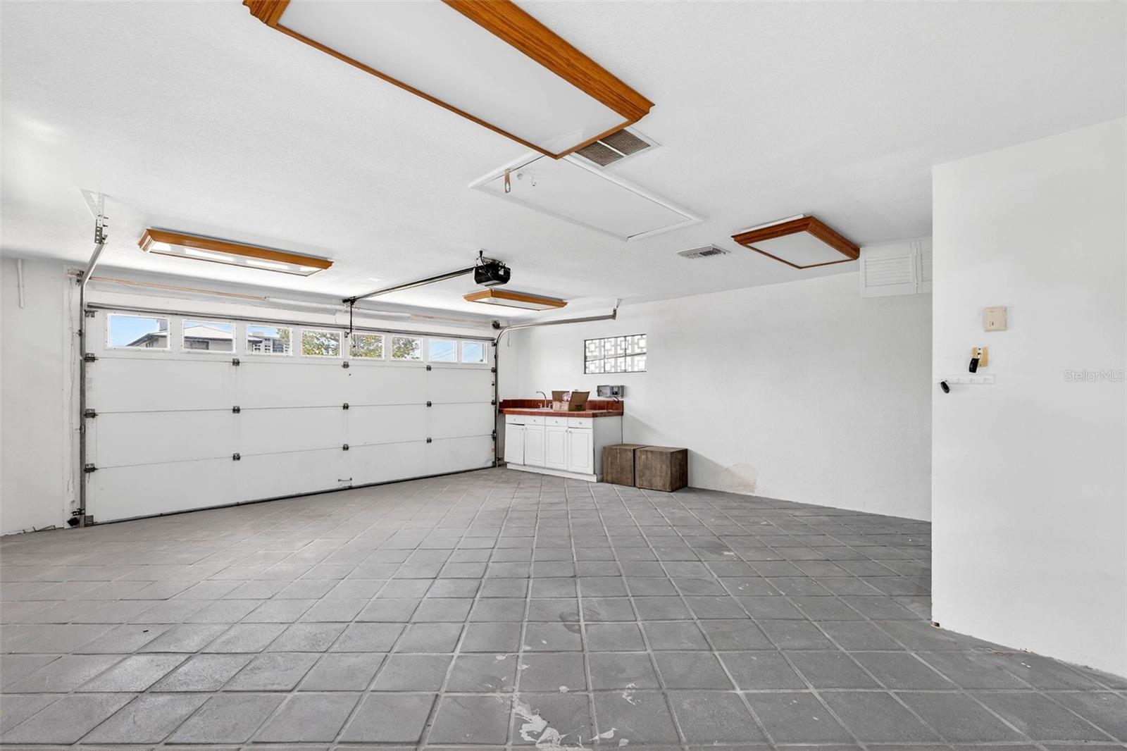 319 MIDWAY IS, CLEARWATER BEACH, FL, 33767