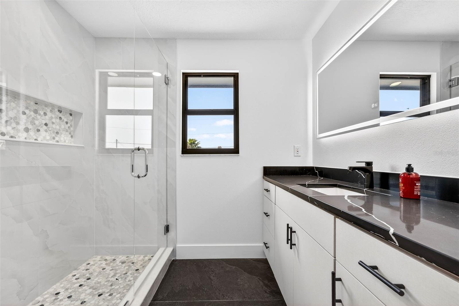 319 MIDWAY IS, CLEARWATER BEACH, FL, 33767