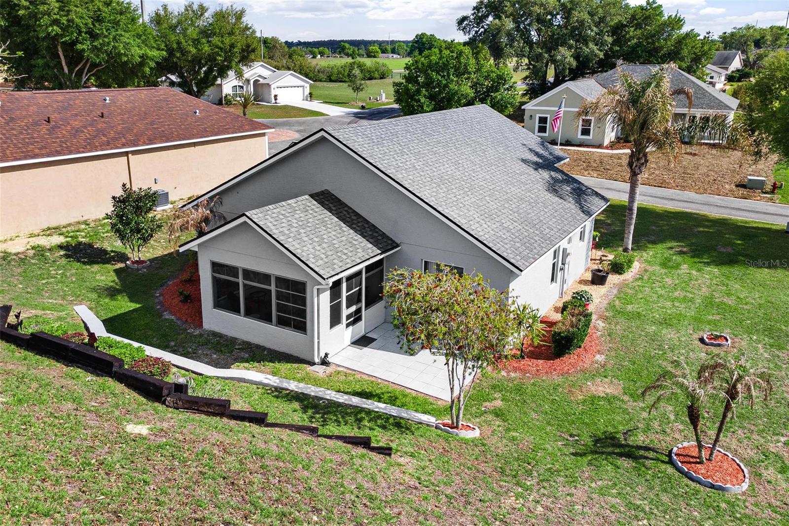 93 FAIRWAY CIR, UMATILLA, FL, 32784