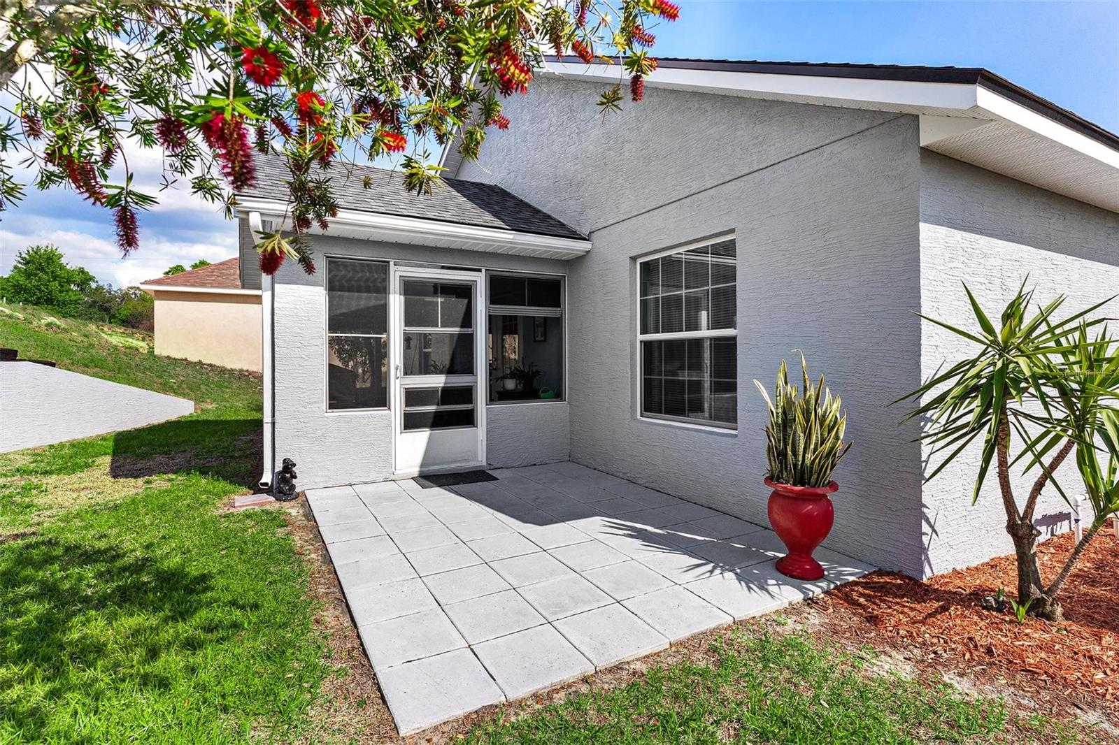 93 FAIRWAY CIR, UMATILLA, FL, 32784