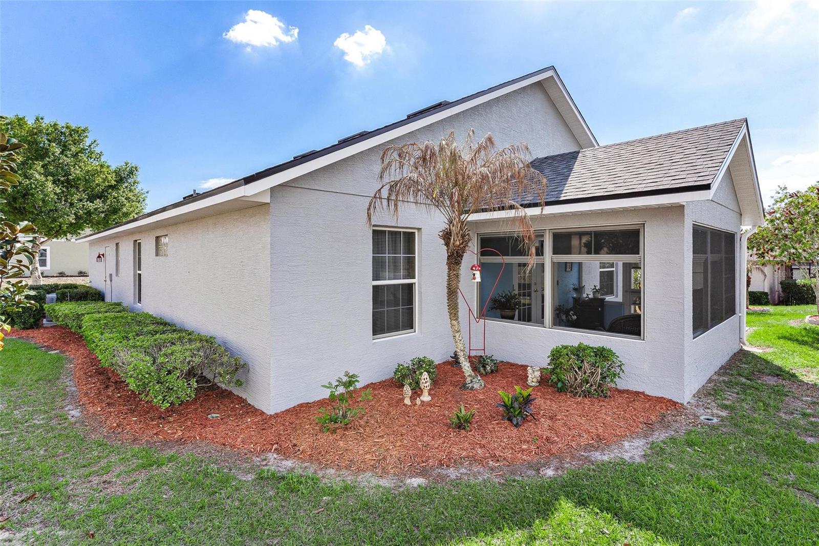 93 FAIRWAY CIR, UMATILLA, FL, 32784