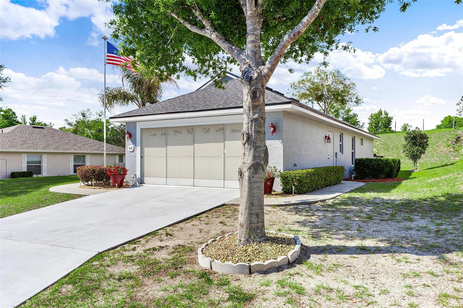 93 FAIRWAY CIR, UMATILLA, FL, 32784
