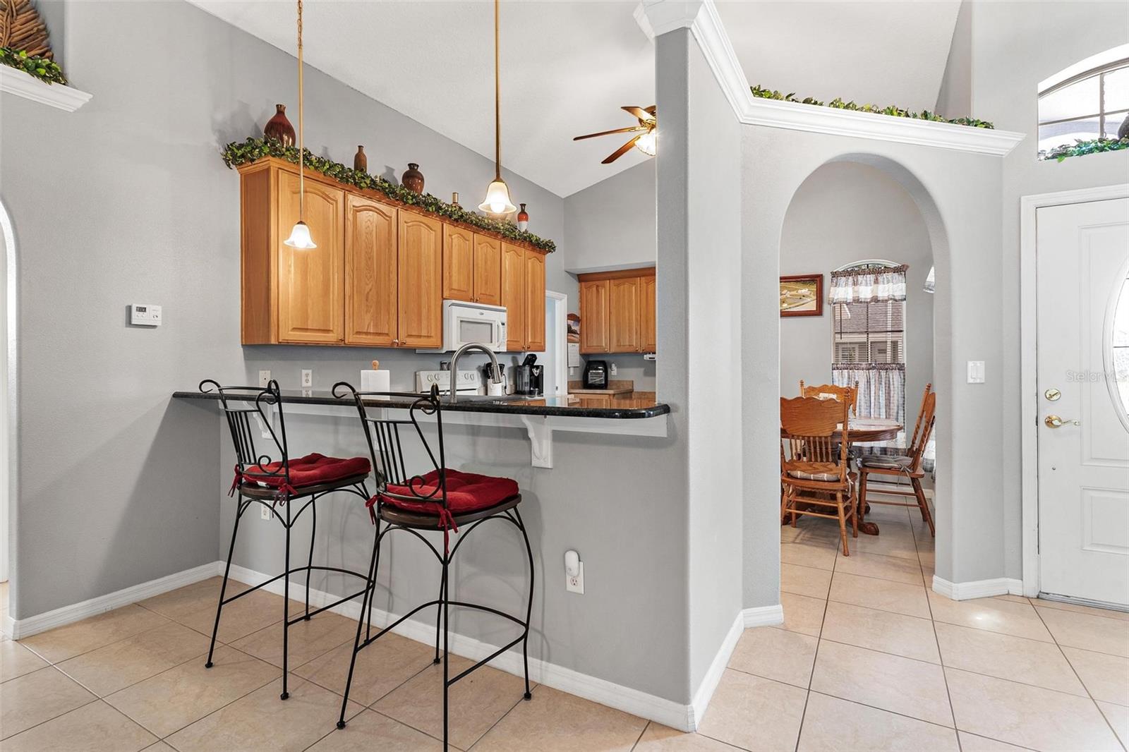 93 FAIRWAY CIR, UMATILLA, FL, 32784