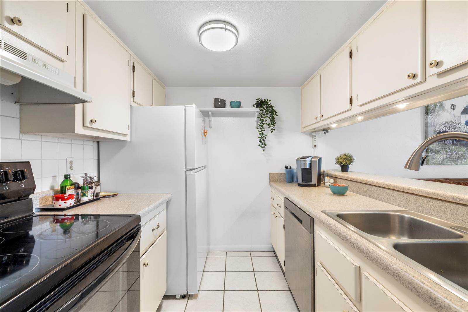 2525 W BAY DR #C21, BELLEAIR BLUFFS, FL, 33770