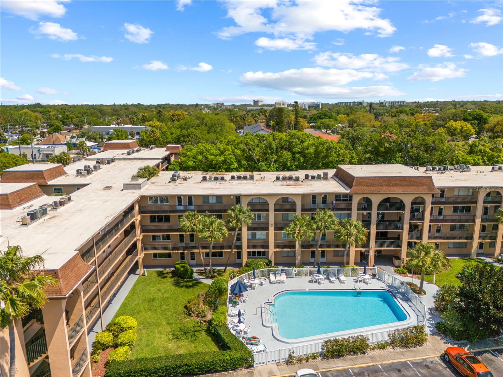 2525 W BAY DR #C21, BELLEAIR BLUFFS, FL, 33770