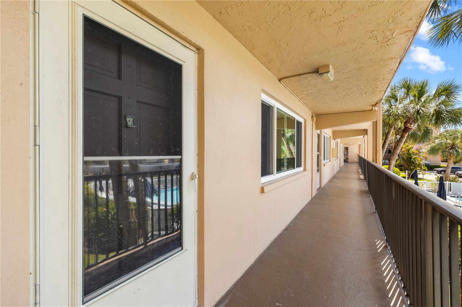 2525 W BAY DR #C21, BELLEAIR BLUFFS, FL, 33770