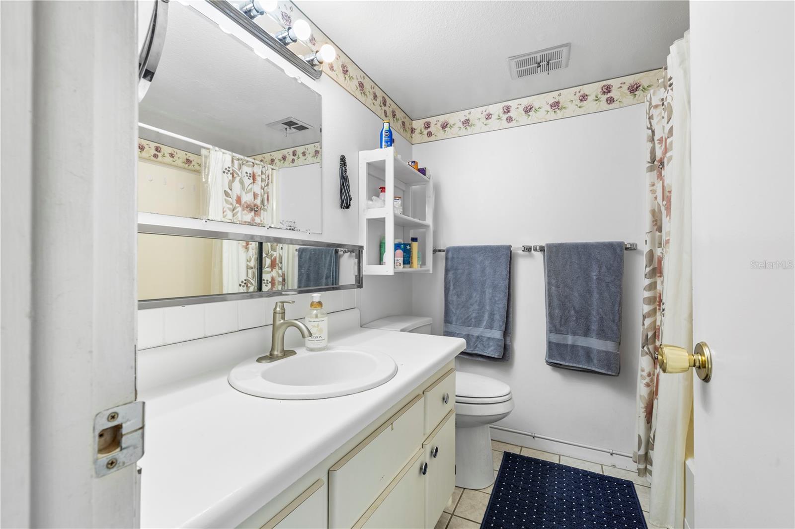 2525 W BAY DR #C21, BELLEAIR BLUFFS, FL, 33770