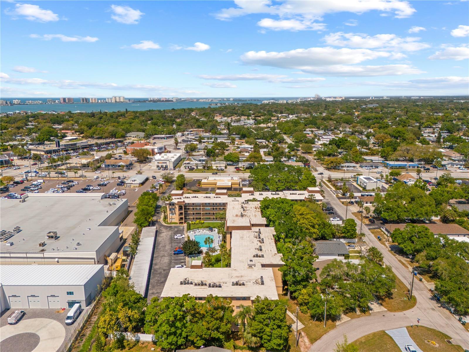 2525 W BAY DR #C21, BELLEAIR BLUFFS, FL, 33770