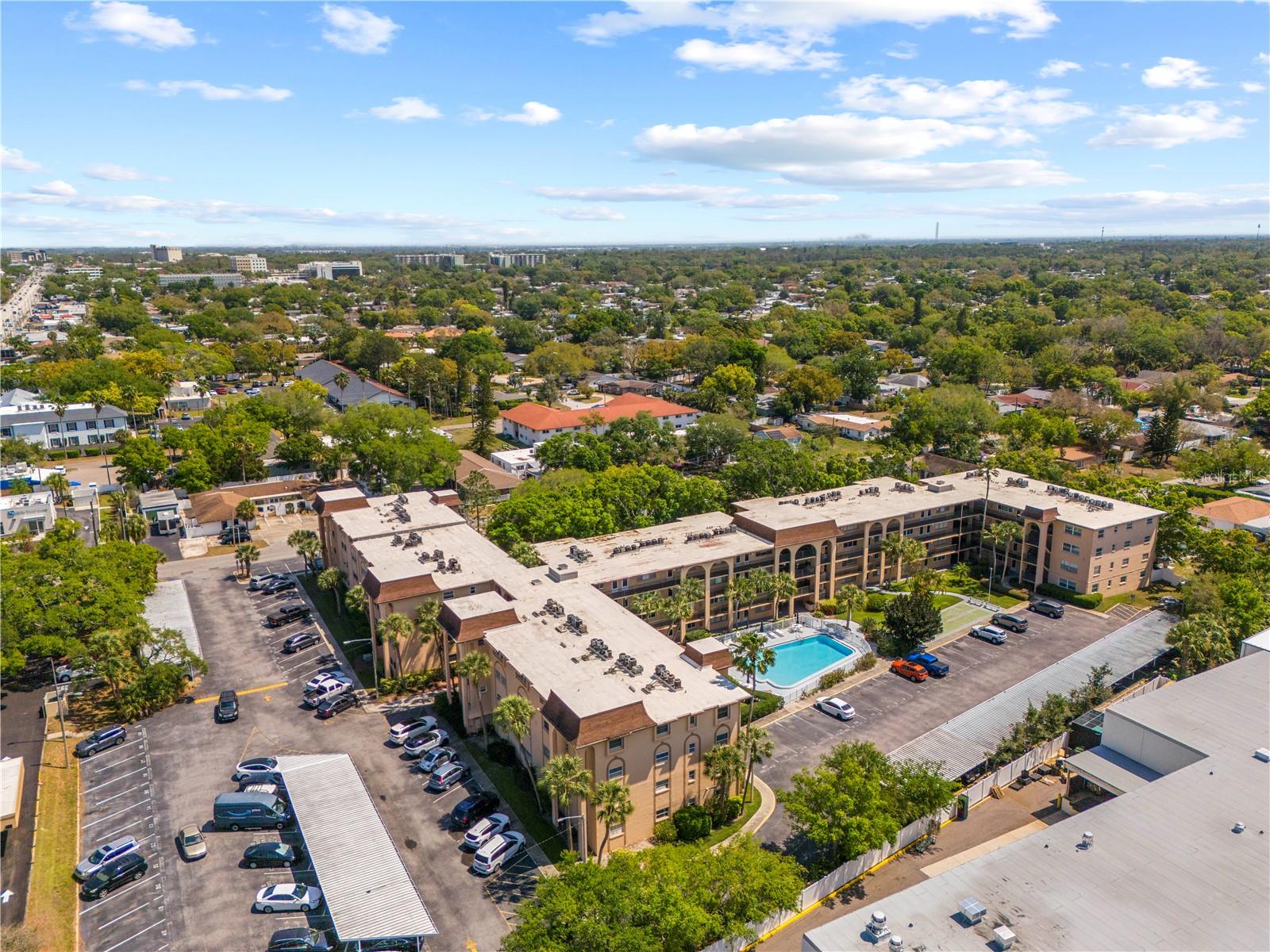 2525 W BAY DR #C21, BELLEAIR BLUFFS, FL, 33770