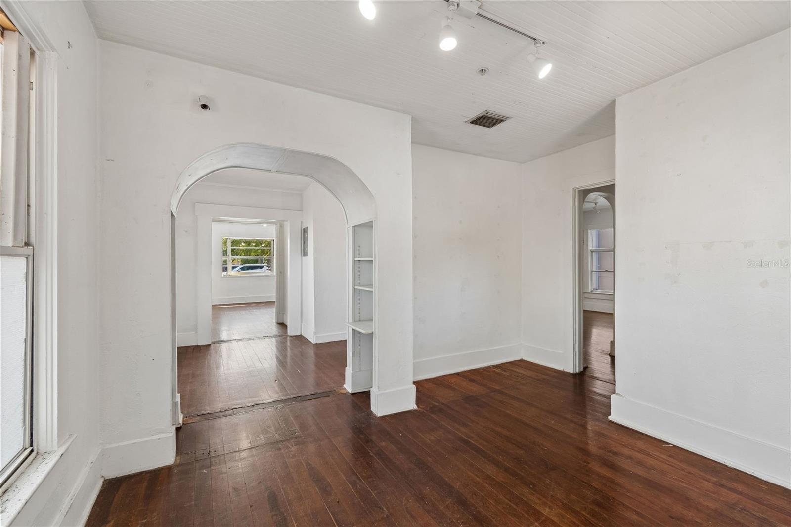 123 2ND AVE S, SAFETY HARBOR, FL, 34695
